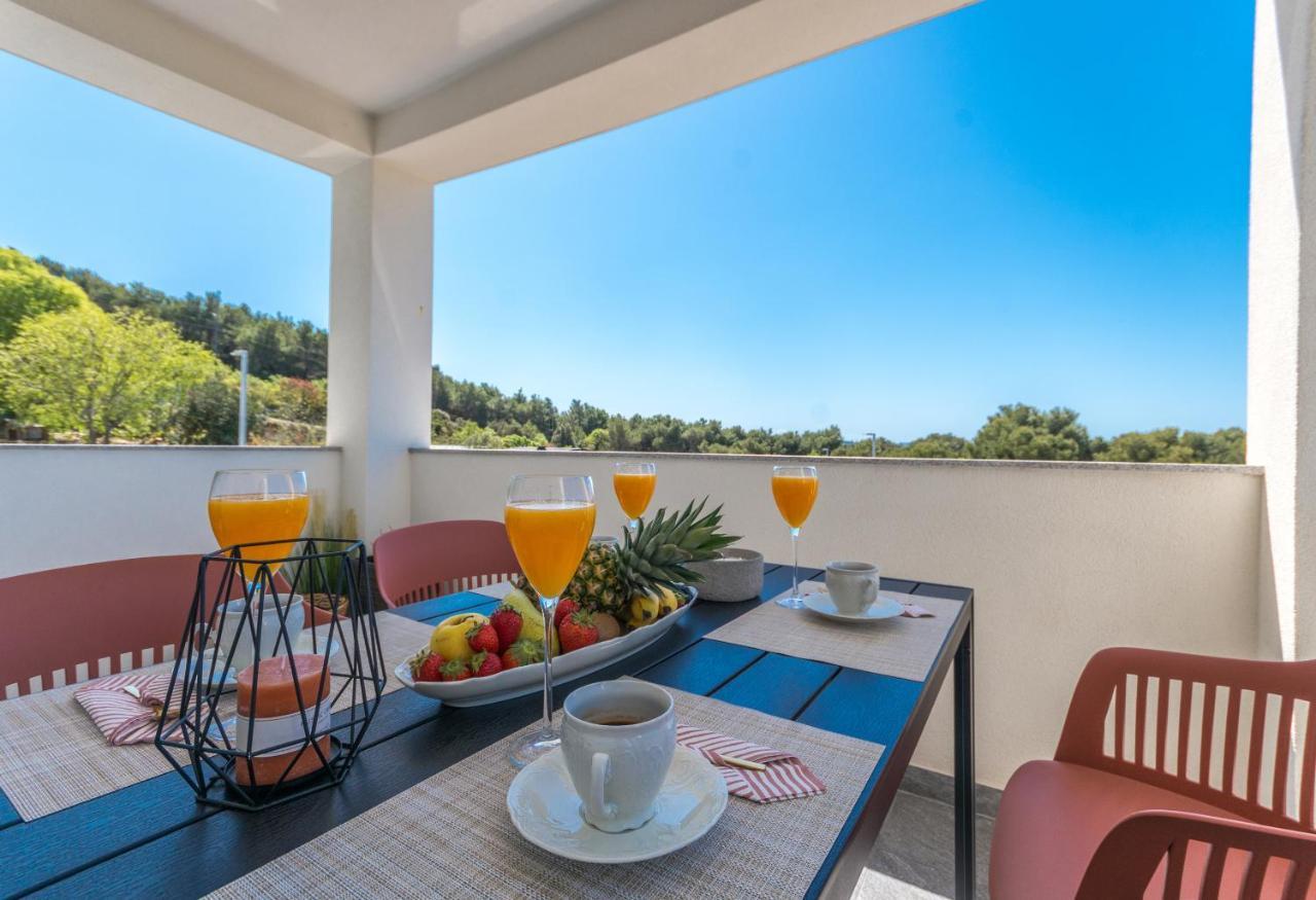 Marilu Luxury Apartments 德拉格 外观 照片