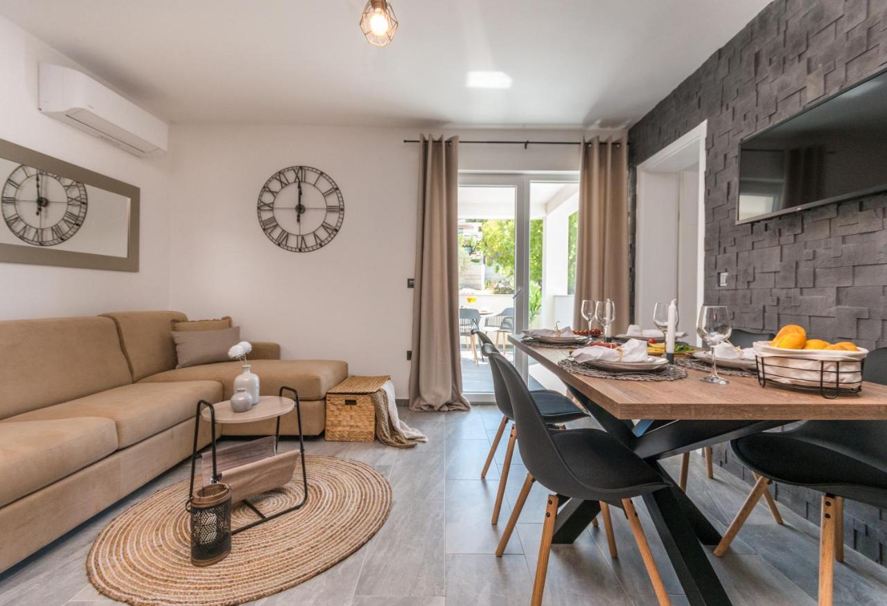 Marilu Luxury Apartments 德拉格 外观 照片