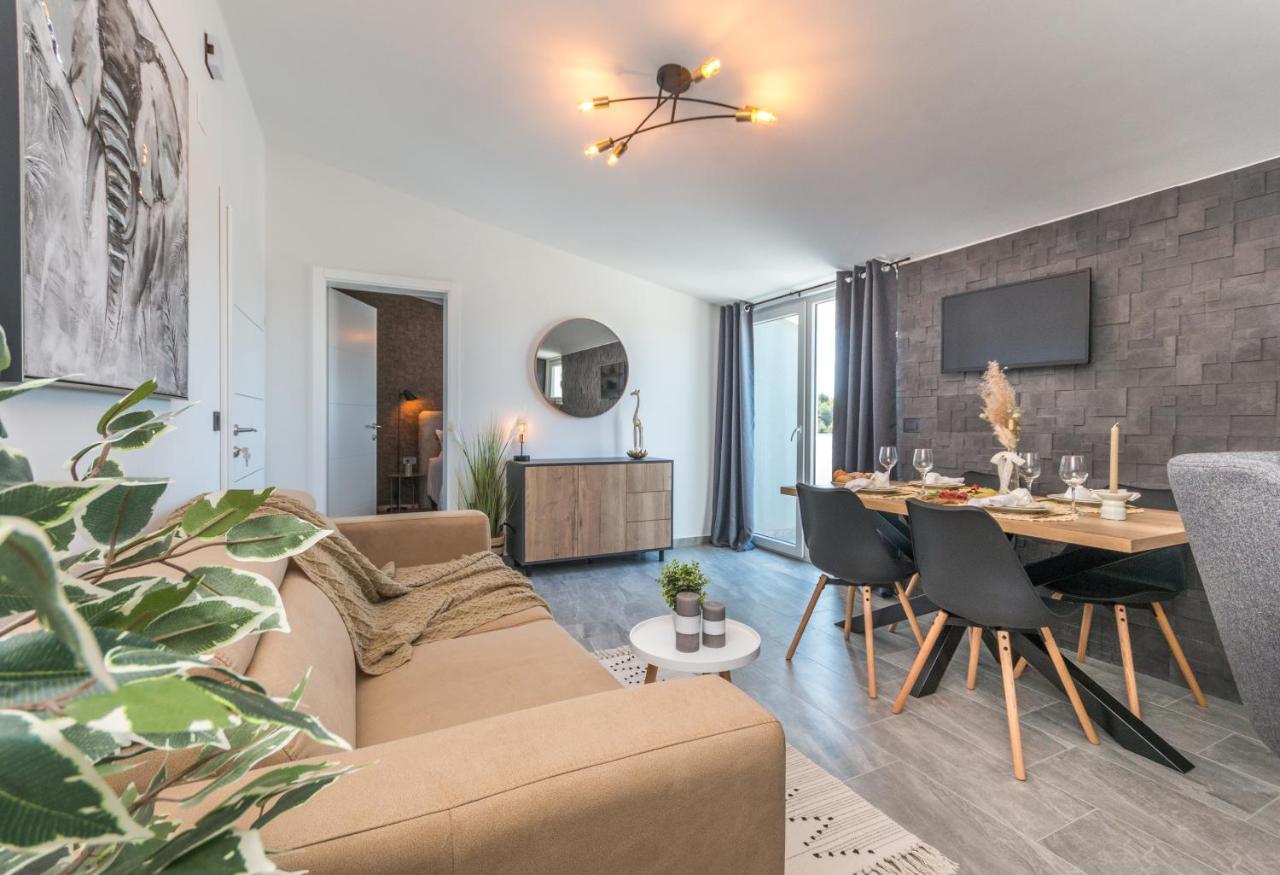 Marilu Luxury Apartments 德拉格 外观 照片