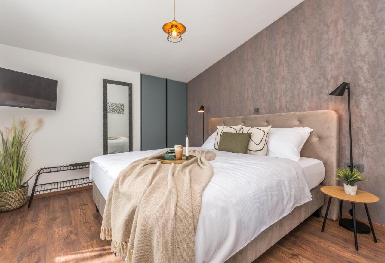 Marilu Luxury Apartments 德拉格 外观 照片