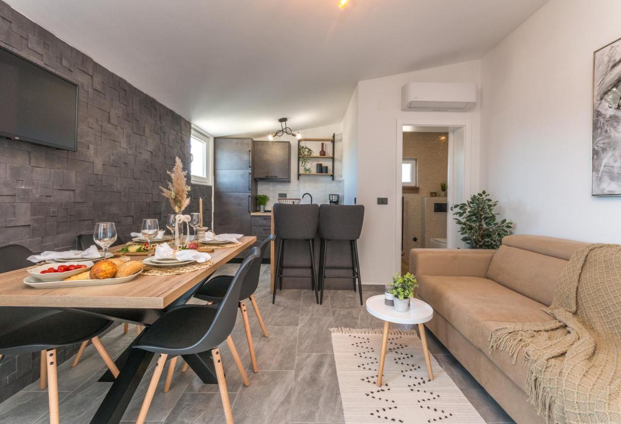 Marilu Luxury Apartments 德拉格 外观 照片