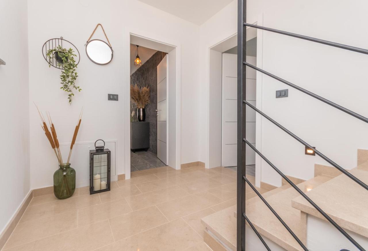 Marilu Luxury Apartments 德拉格 外观 照片
