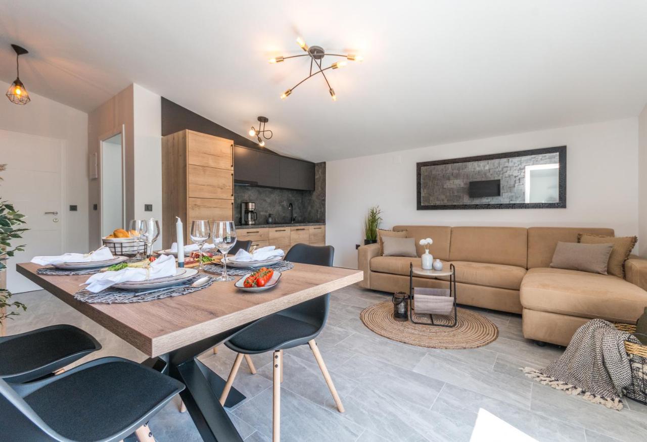 Marilu Luxury Apartments 德拉格 外观 照片